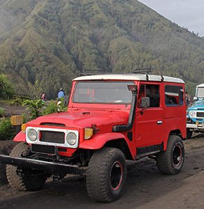 Jeep DJ