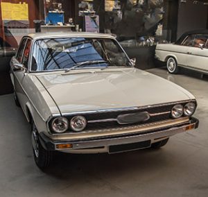 Audi 100